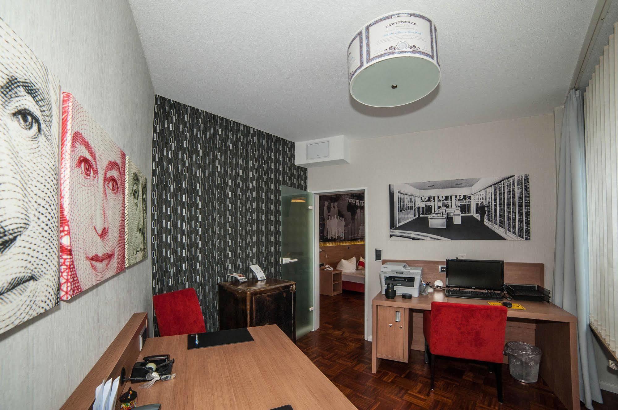 Hotel Sprenz オルデンブルク エクステリア 写真